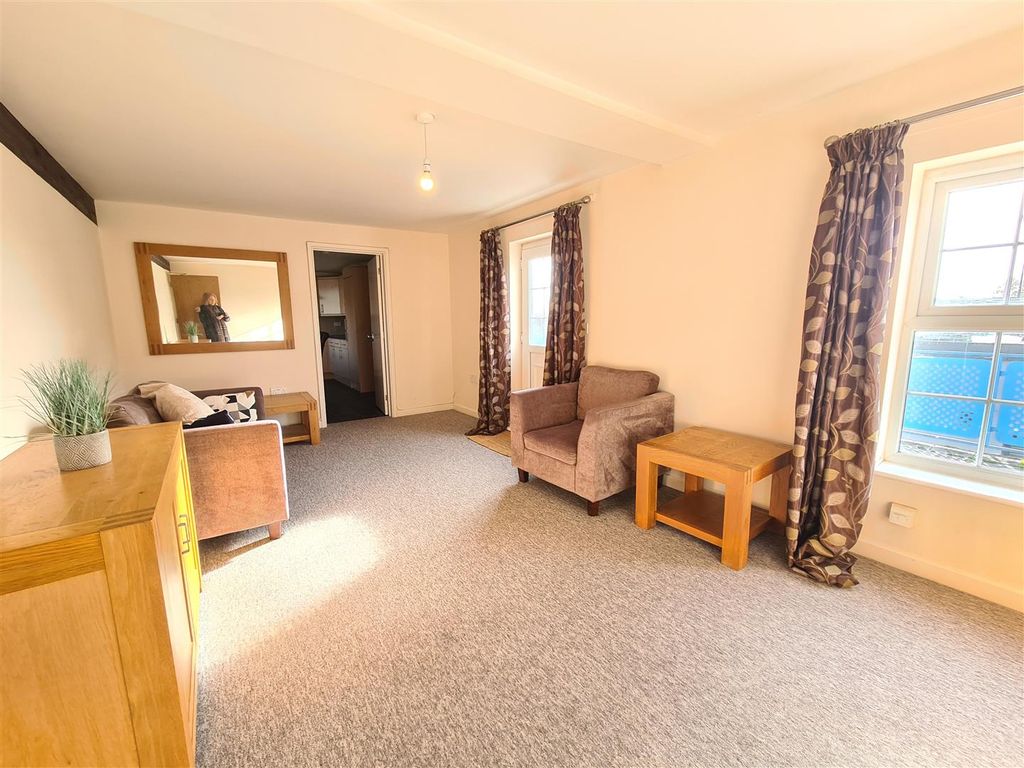 Property photo 1 of 13 20251028_101100.Jpg