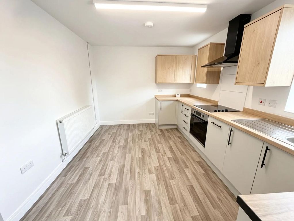 Property photo 3 of 10 Kitchen/Diner