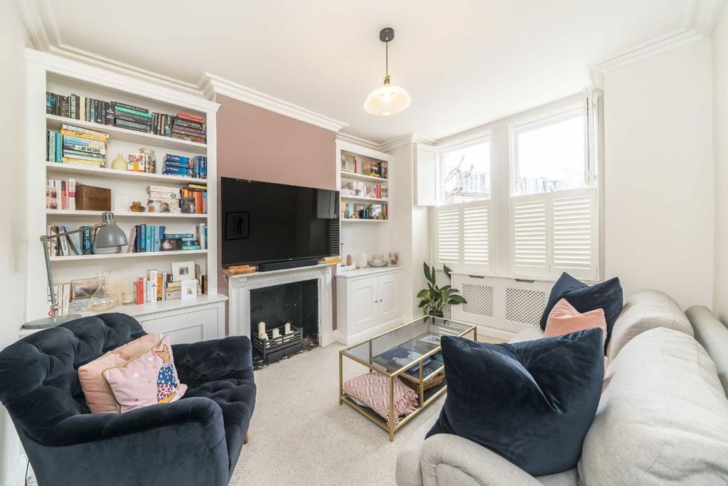 Property photo 2 of 8