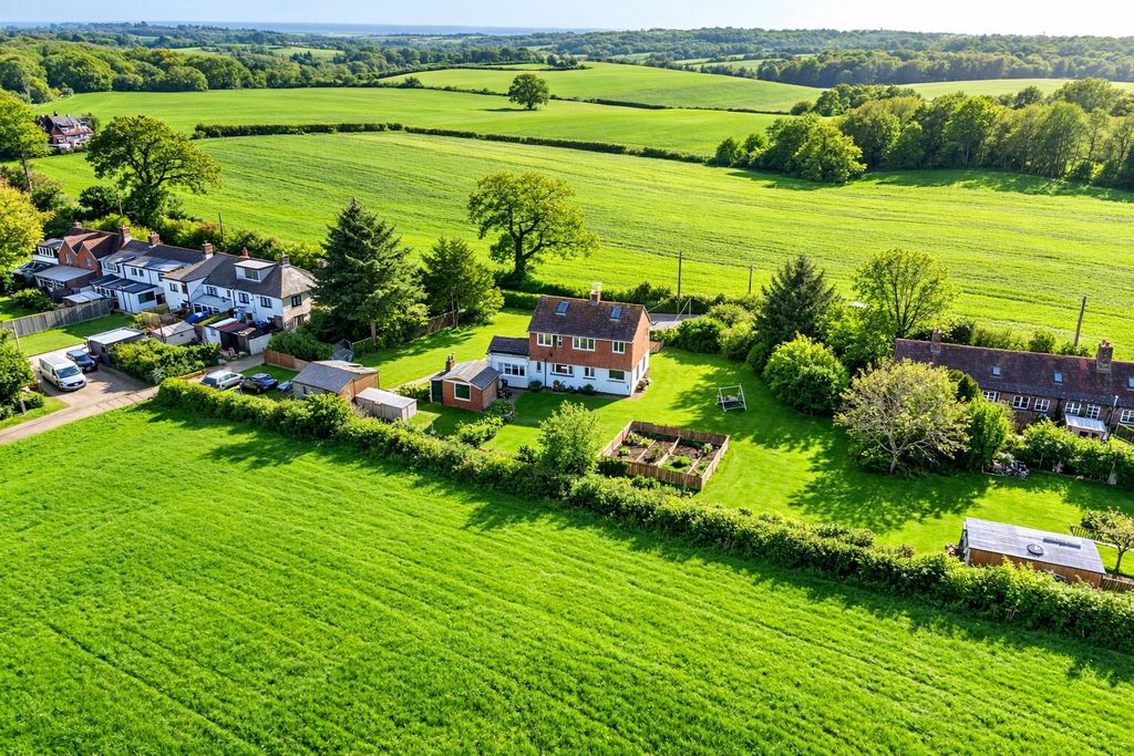 Property photo 1 of 32 54191B8c-0825-4Efc-833E-Da750d178380.Png