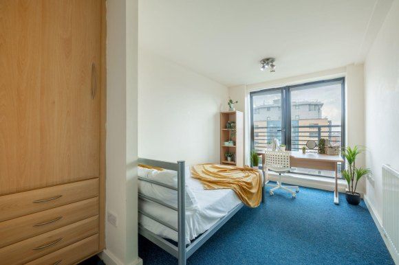 Property photo 1 of 6 878A2815-Hdr.Jpg