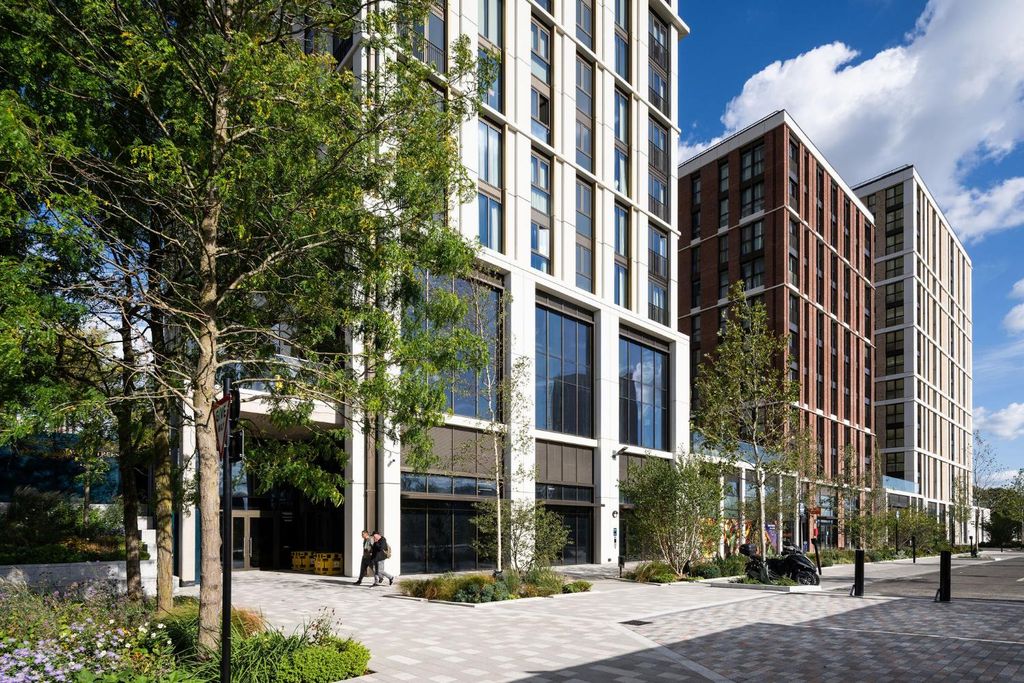 Property photo 1 of 25 Images