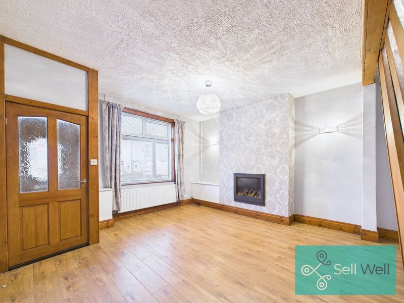 Property photo 3 of 25 Lounge