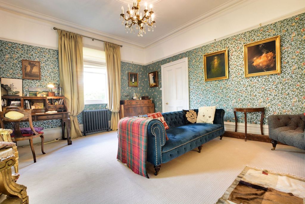 Property photo 2 of 43