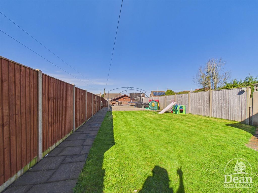 Property photo 3 of 24