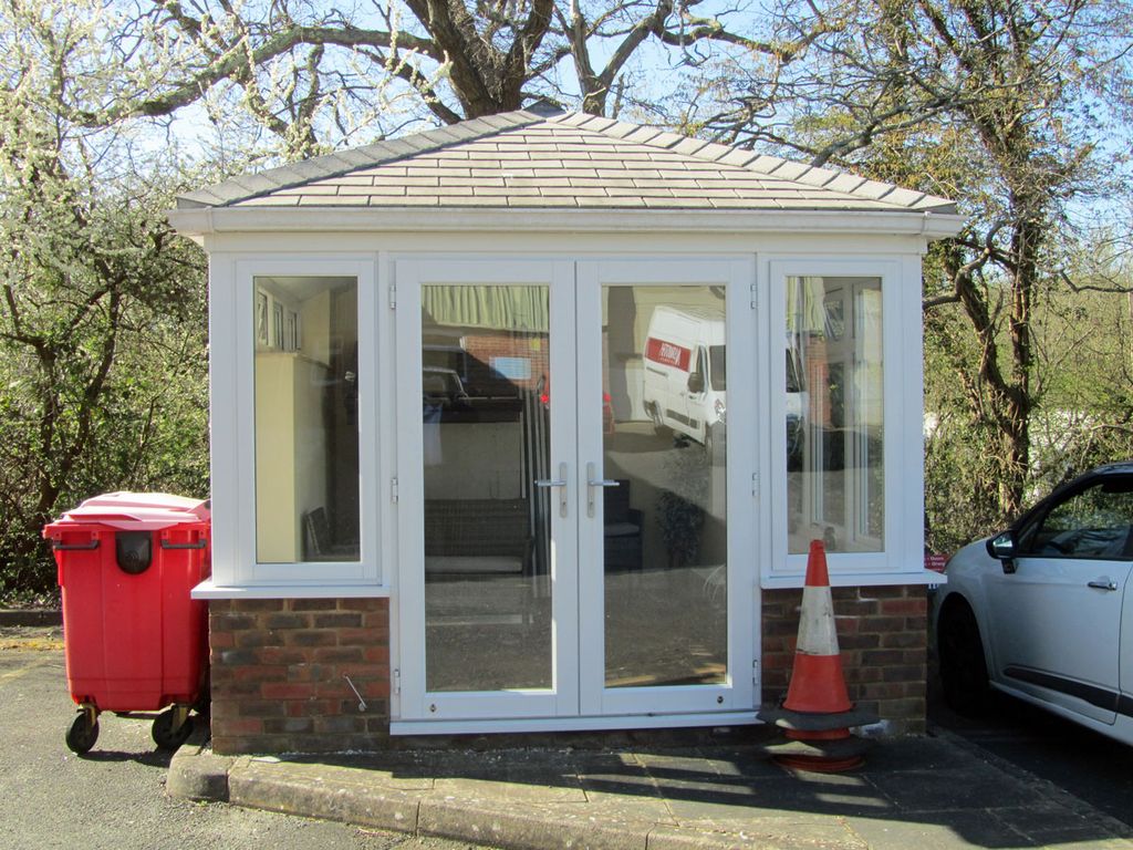 Property photo 3 of 4 17 Ghyll Road Industrial Unit, Heathfield