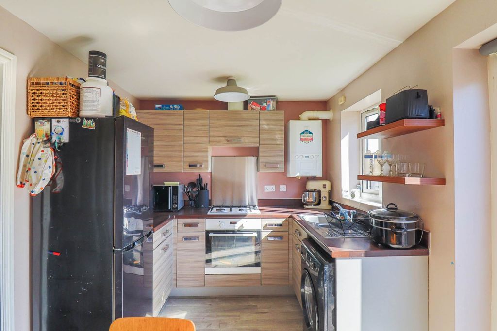 Property photo 3 of 13