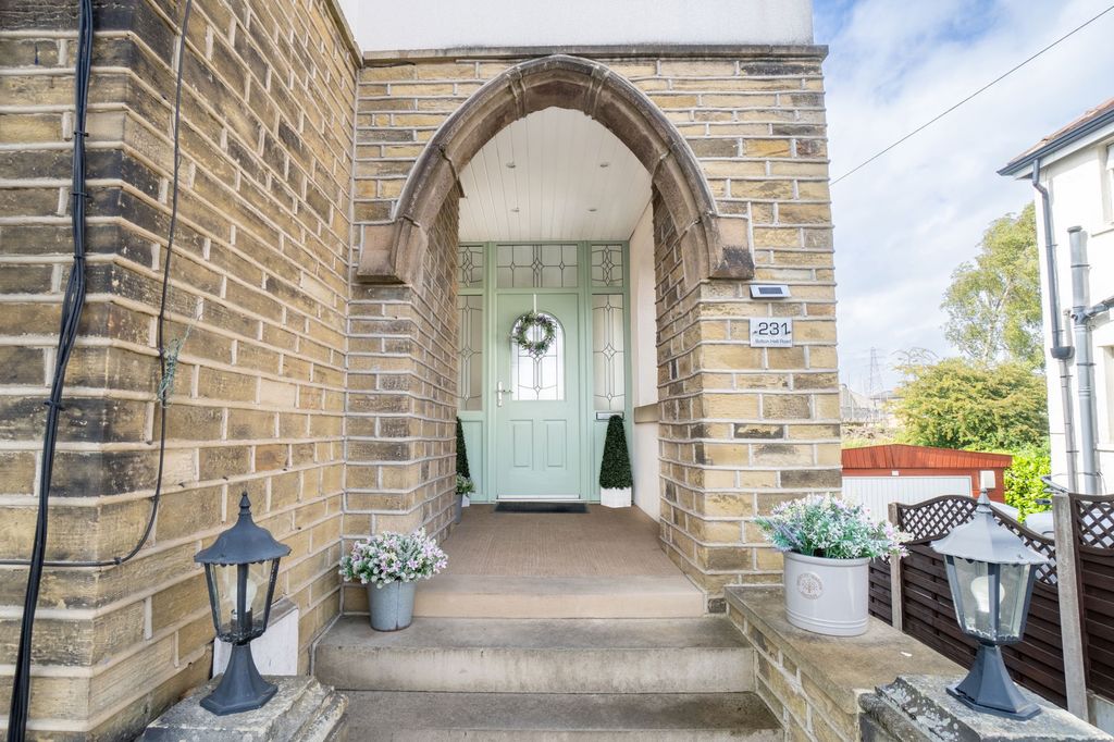 Property photo 3 of 52