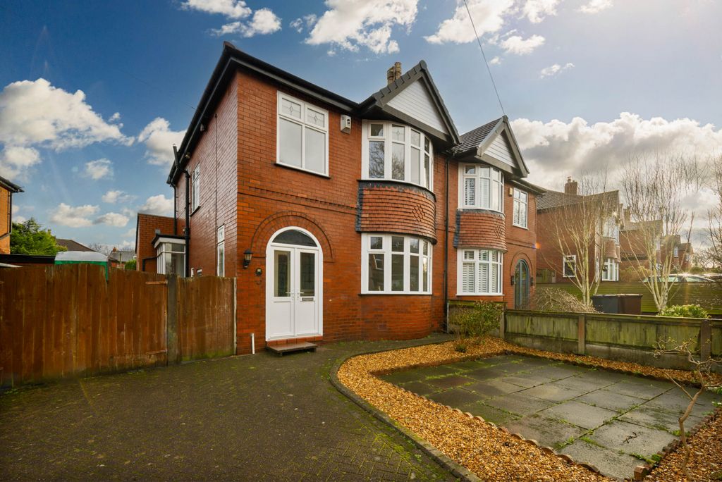 Property photo 1 of 19 62 Ashbourne Grove, Whitefield M45 7Wl