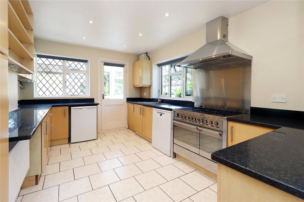 Property photo 2 of 17 Picture No. 01