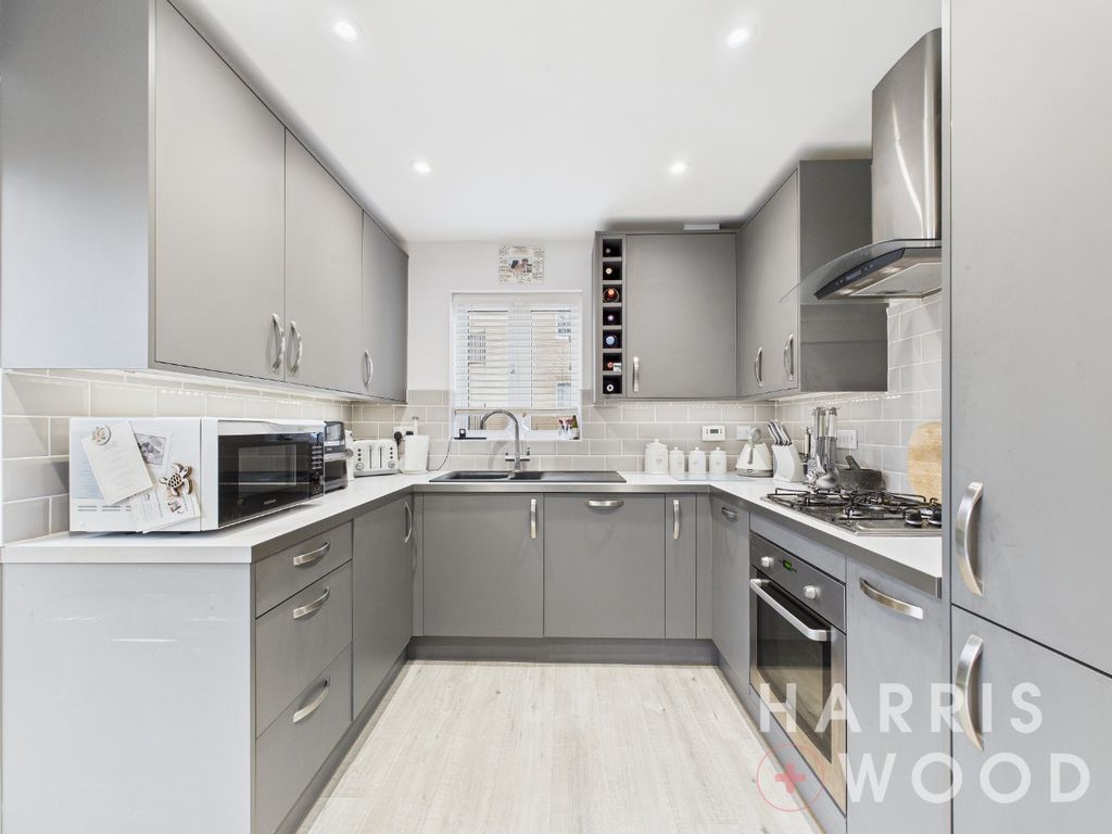 Property photo 2 of 24 4431307