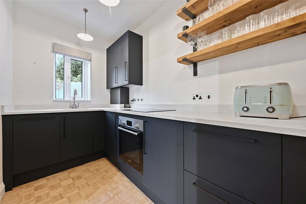 Property photo 2 of 9 Picture No. 06