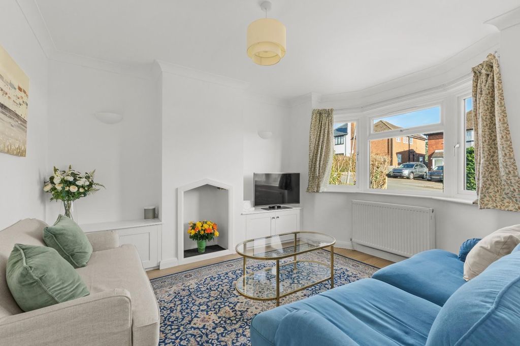 Property photo 2 of 15 Sitting Room