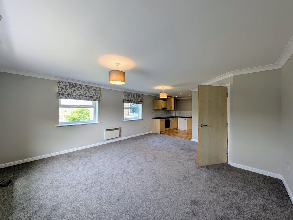 Property photo 3 of 14 Picture No. 18