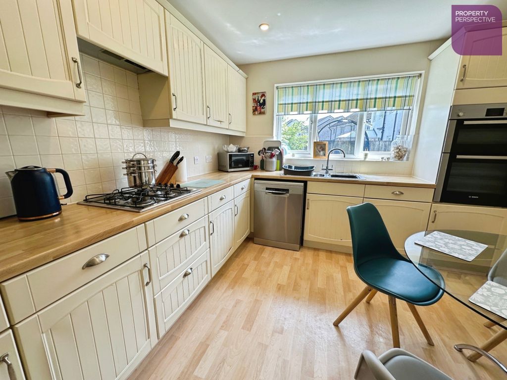 Property photo 3 of 9 Pbox-Img.Jpg
