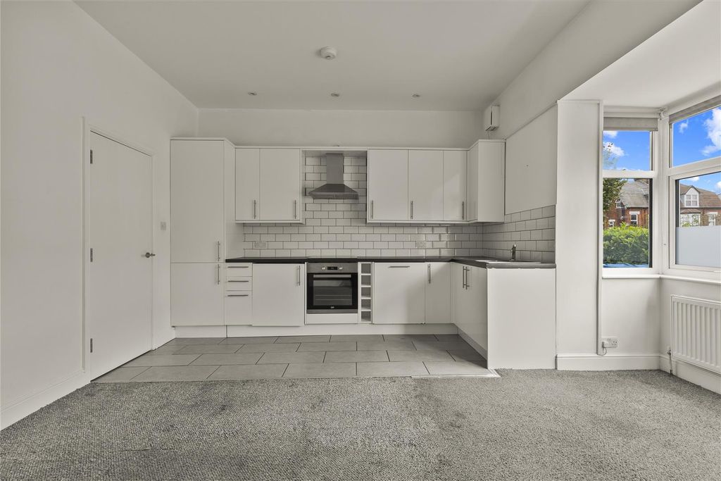 Property photo 3 of 14 Img_0474.Jpg
