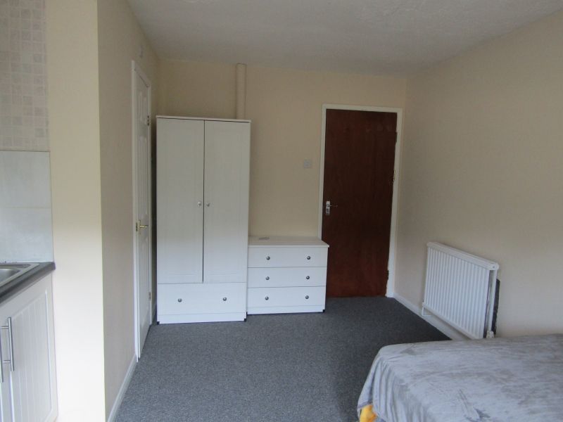 Property photo 2 of 3