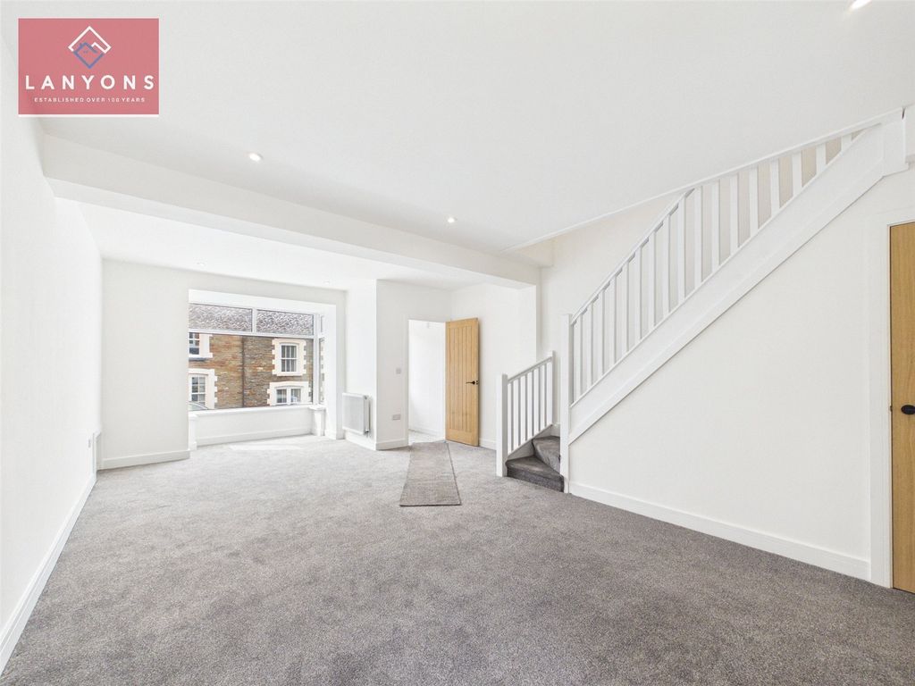 Property photo 3 of 20 Picture No. 13