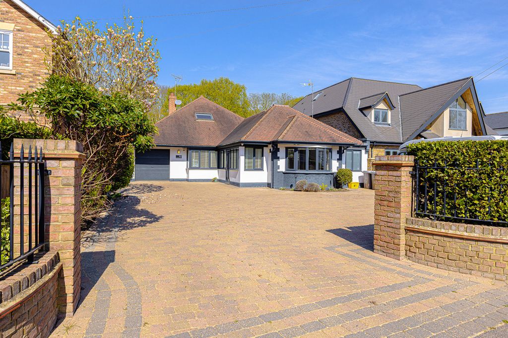 Property photo 2 of 37