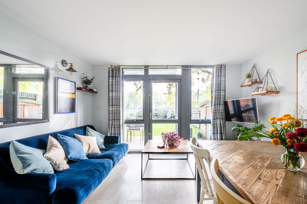 Property photo 2 of 16 2