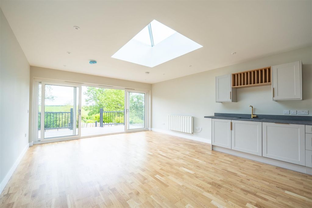 Property photo 2 of 28 Knm0047Cupi Kitchen Lounge (5).Jpg
