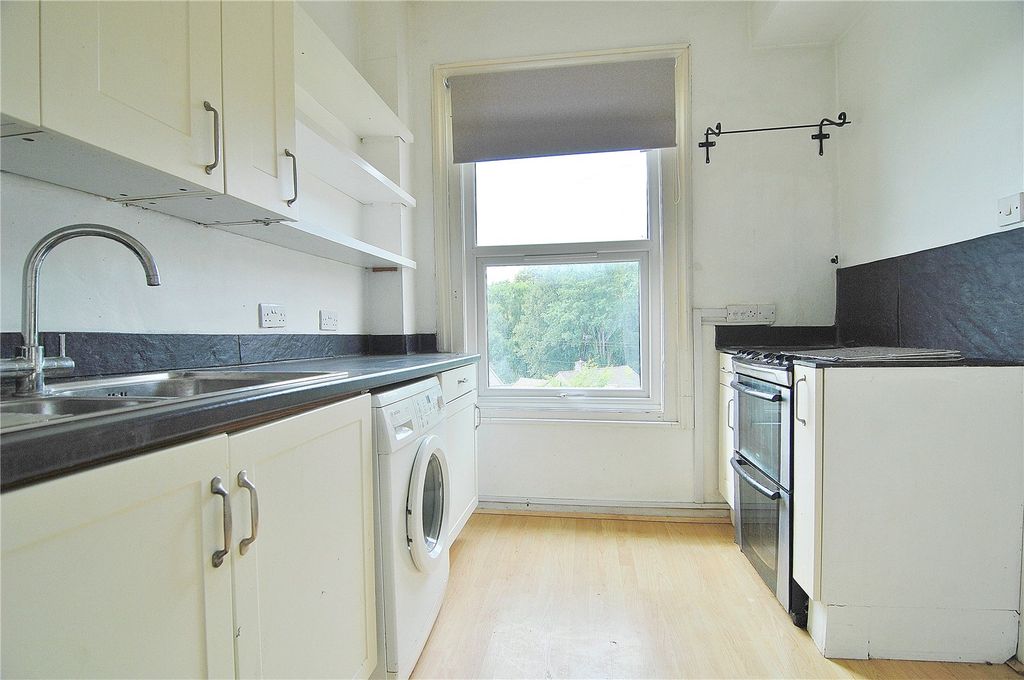 Property photo 3 of 13 Picture No. 17