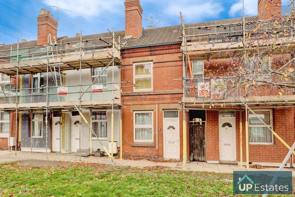 Property photo 1 of 8 Front Aspect