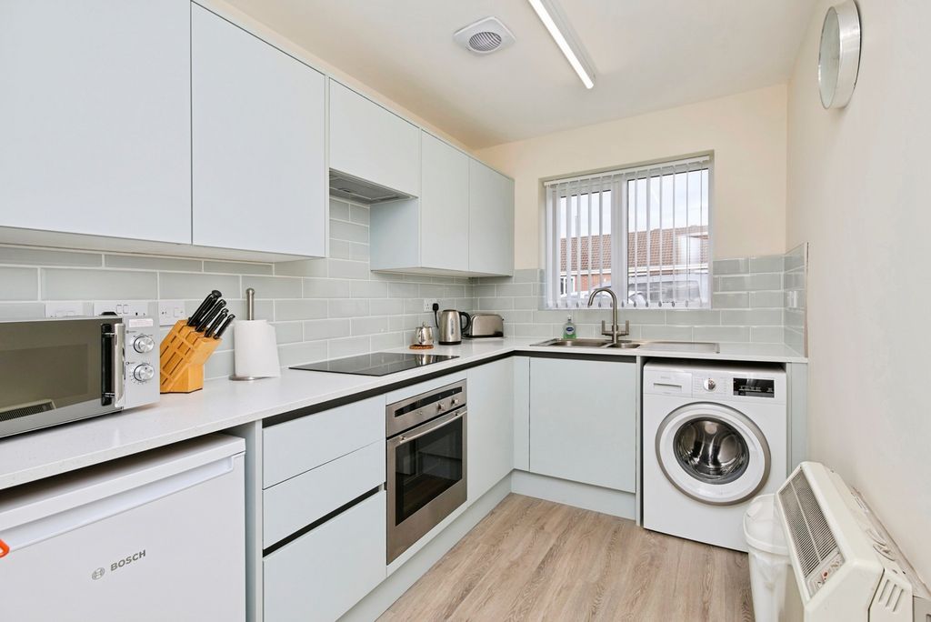 Property photo 3 of 17 Photo