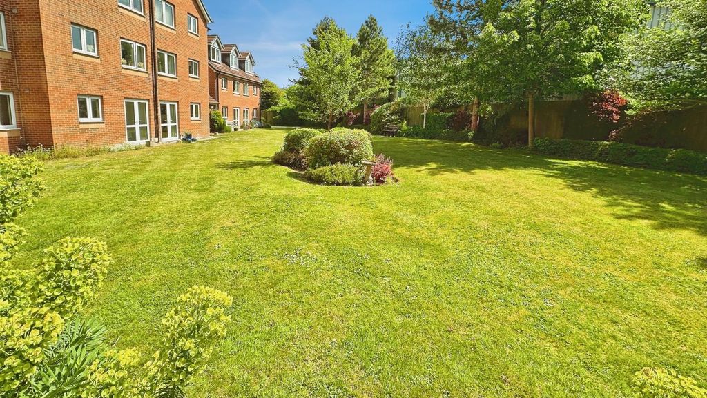 Property photo 2 of 16 Baae5F3E-3856244d-Img_6816.Jpg