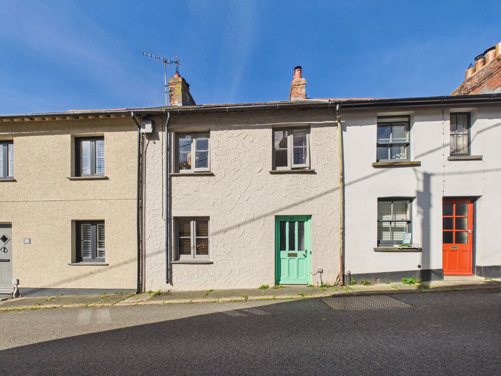 Property photo 1 of 17