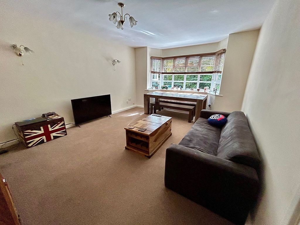 Property photo 3 of 12 Living Room
