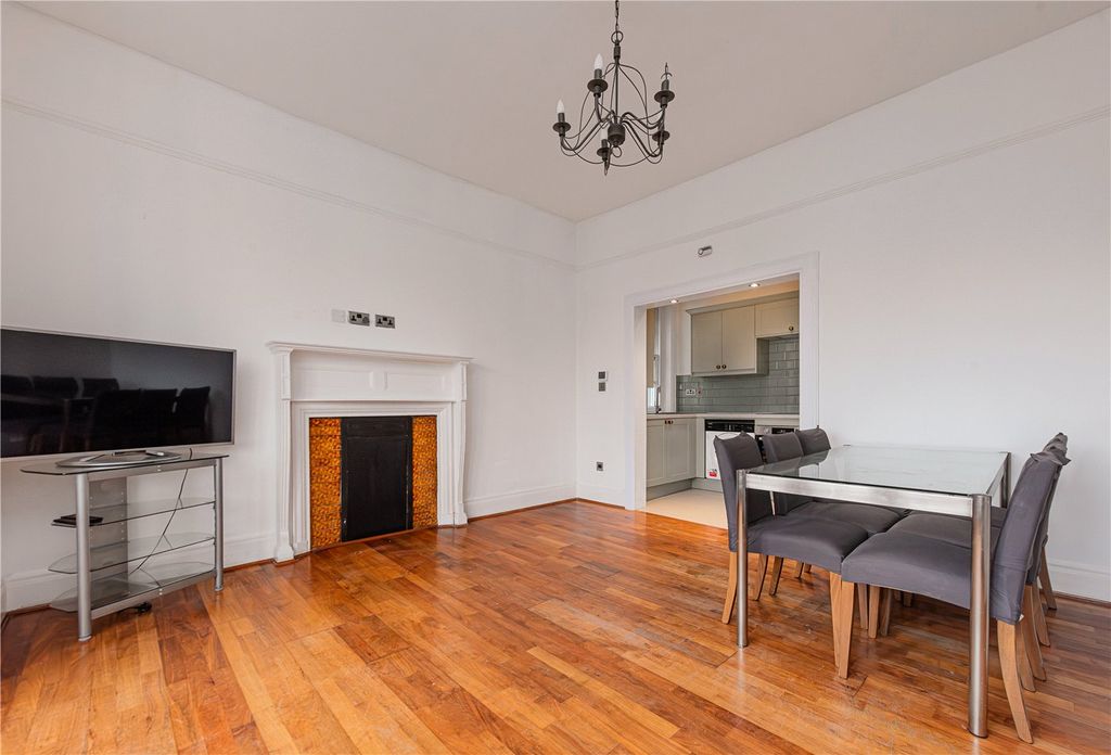 Property photo 2 of 17 Picture No. 44