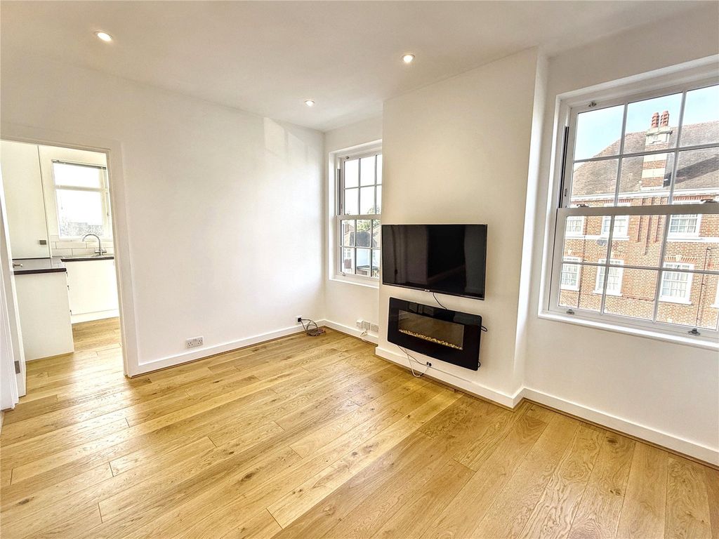 Property photo 3 of 9 Picture No. 29