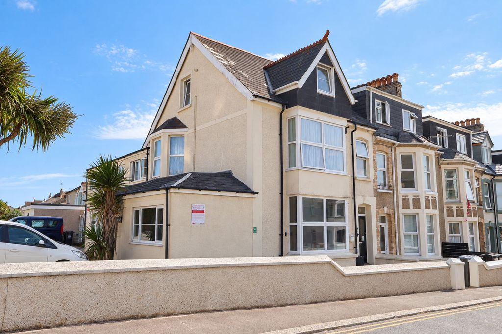 Property photo 1 of 14 External