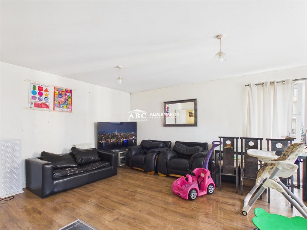 Property photo 2 of 9 Cam03827G0-Pr0139-Still003.Jpg