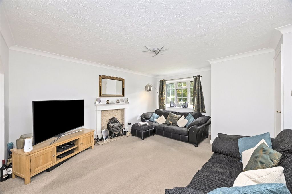 Property photo 2 of 18 Picture No. 13