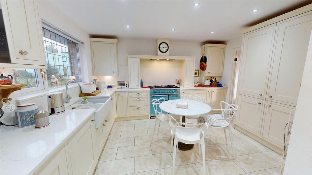 Property photo 2 of 26 Kitchen