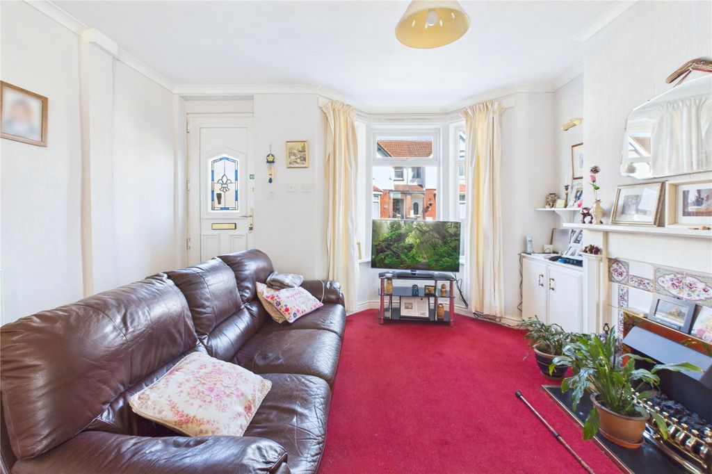 Property photo 3 of 22 Picture No. 29