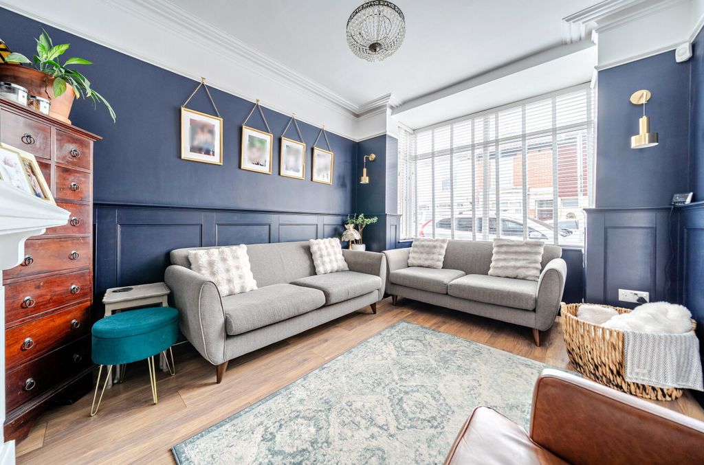 Property photo 2 of 14 1438696-1-69d7E36...