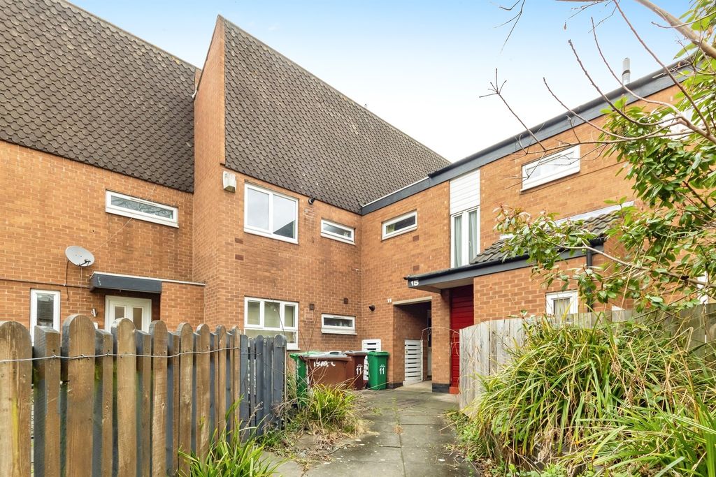 Property photo 1 of 17
