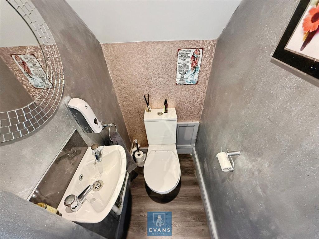 Property photo 3 of 16 W/C