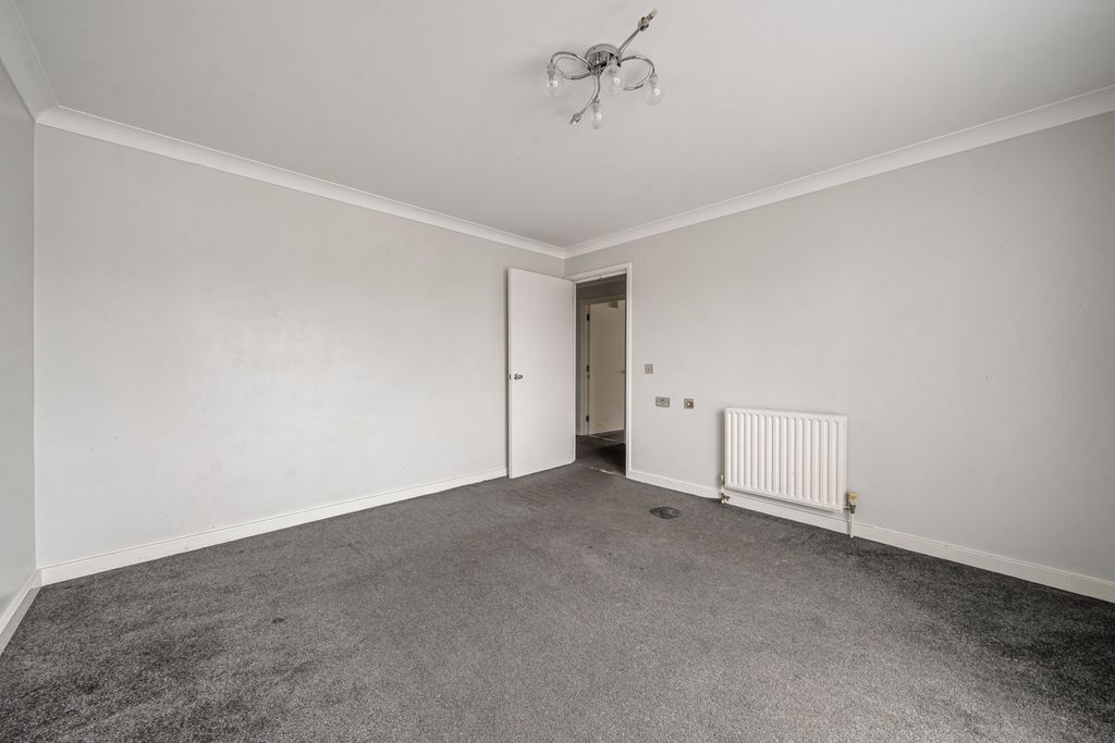 Property photo 3 of 17 1418021-3-6996F86...