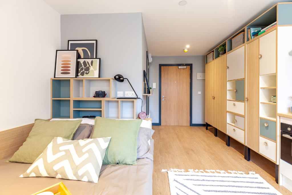 Property photo 1 of 5