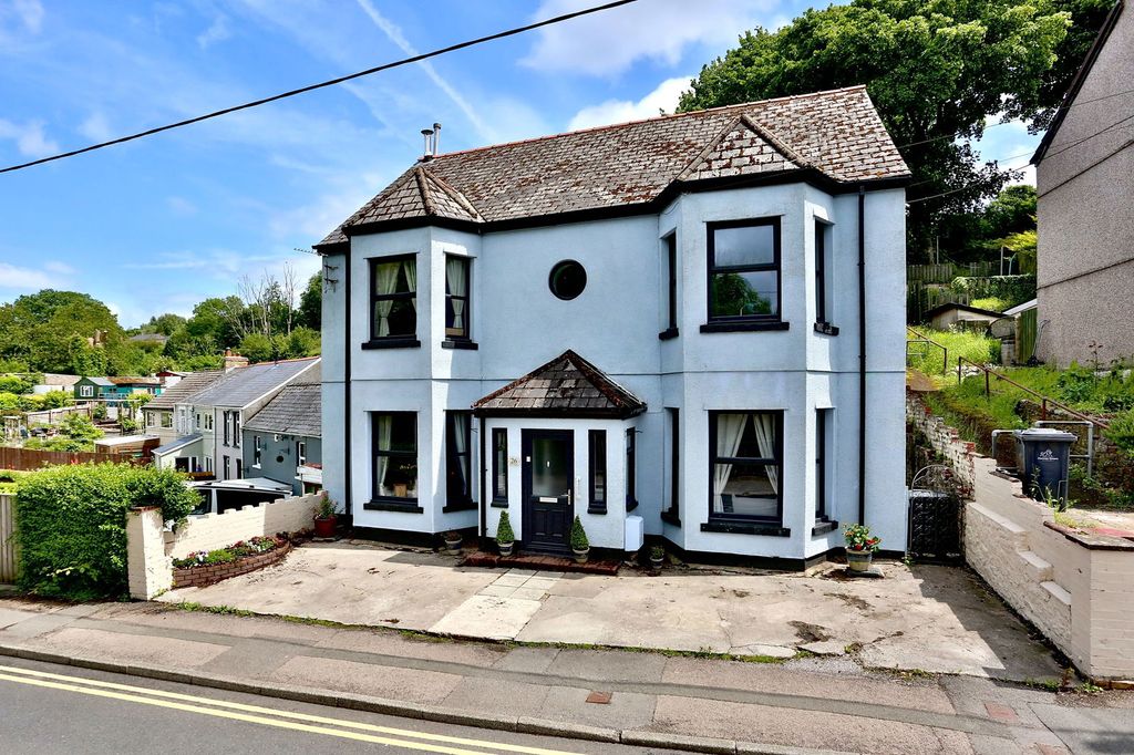 Property photo 1 of 41