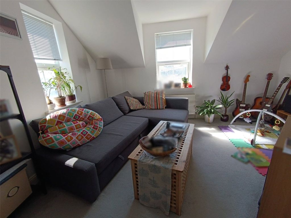 Property photo 2 of 6 Picture No. 06