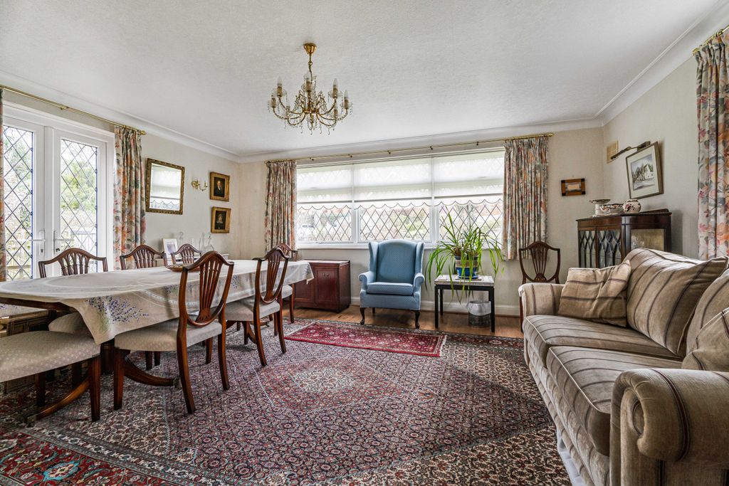 Additional image 6 of 4 bed detached house for saleRidgemount Gardens, Enfield EN2