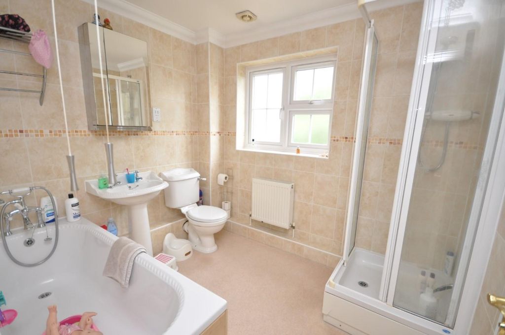 Property photo 3 of 13