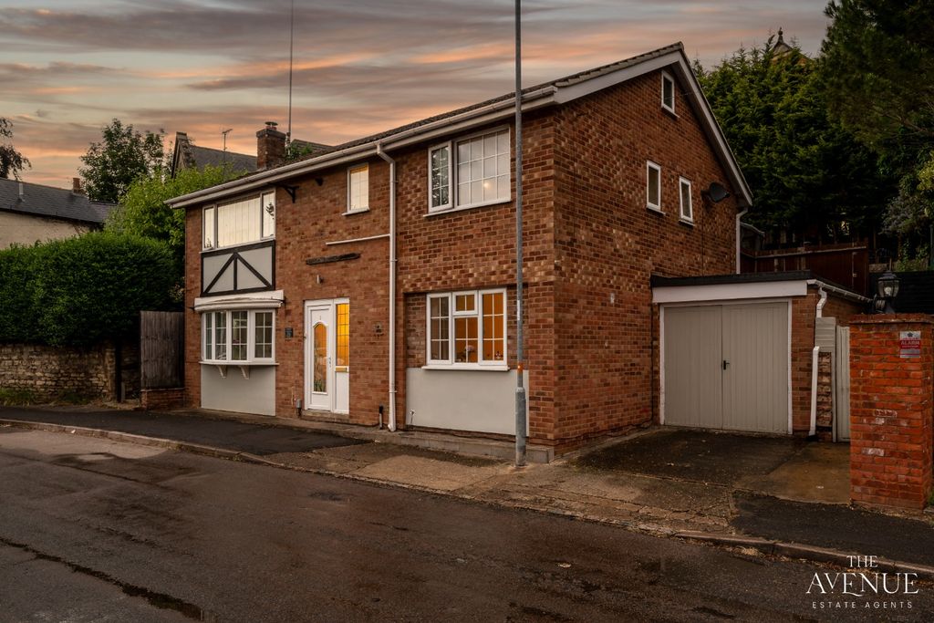 Property photo 1 of 41 5123711