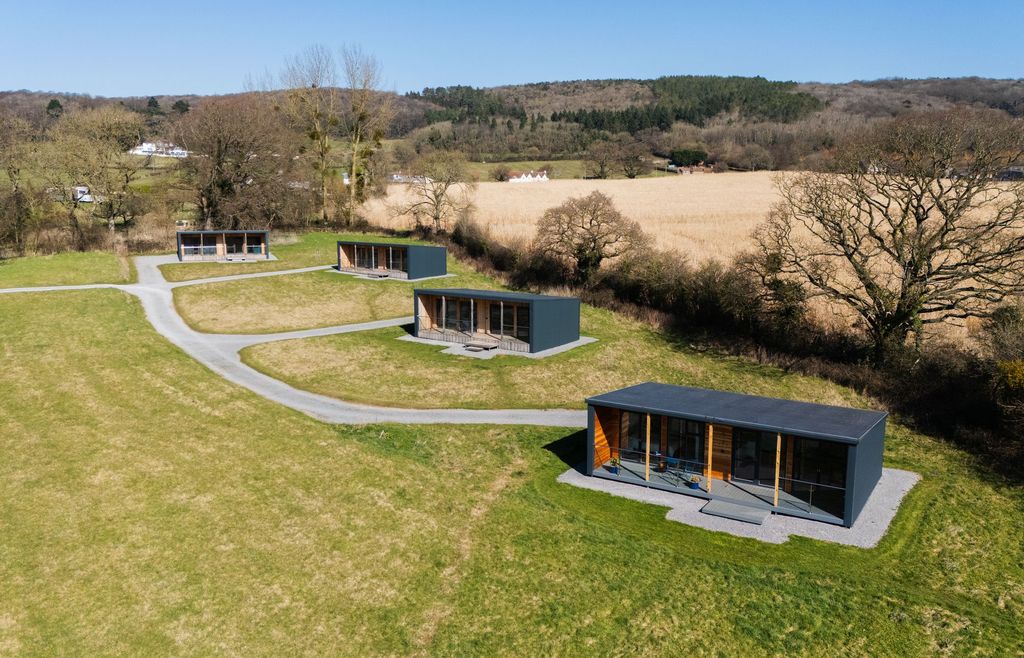 Property photo 2 of 43