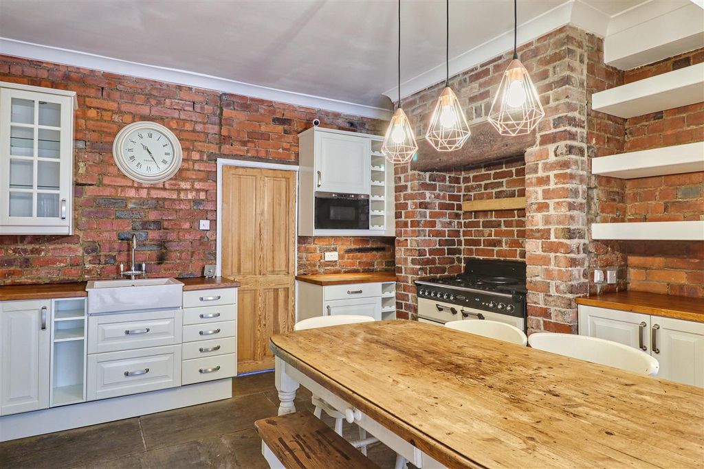 Property photo 3 of 14 0 General